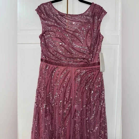 NWT | Mac Duggal 5445 Plum Pink Cap Sleeve Embellished Evening Gown Size 12 - Picture 9 of 14